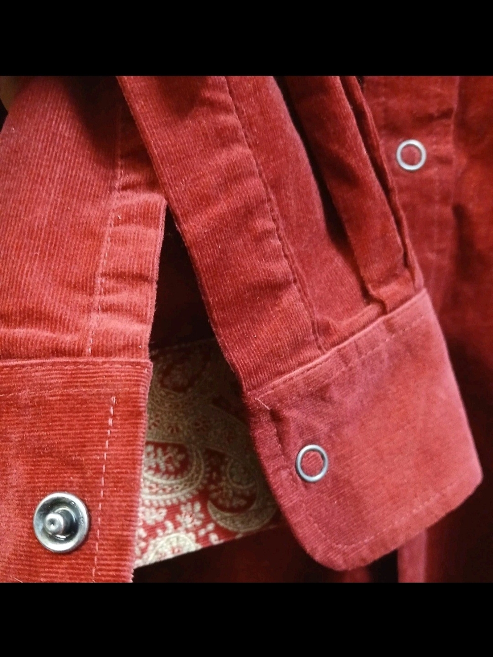 Tommy Hilfiger Vintage Women's Red Corduroy Long-Sleeve Snap Shirt - Picture 6 of 6
